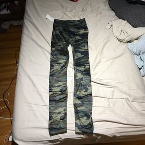 Rue 21 fleece lined camo leggings